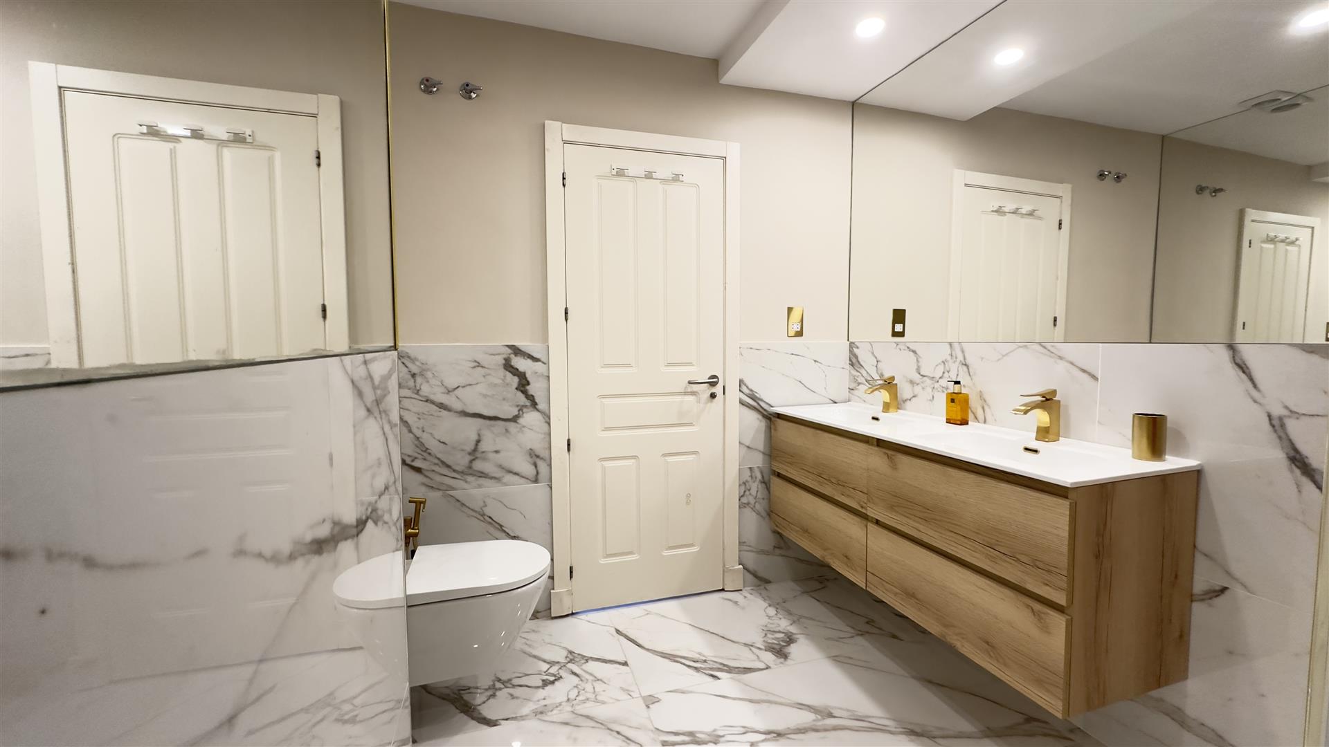 Image of Apartment - 4 Bedrooms - 2 Bathrooms for Rental in Europlaza-Gibraltar, Image 11